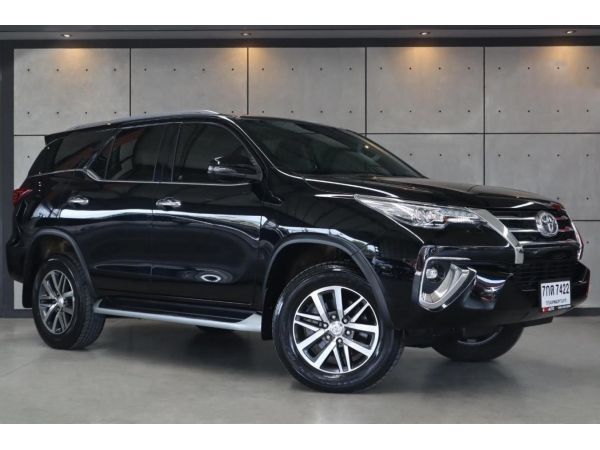2019 Toyota Fortuner 2.4 V SUV AT (ปี 15-18) B7422 รูปที่ 0